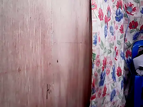 PinaySkinnyGirl webcam