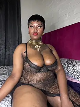 QUEEN_NOBUHLE_FEMDOM_777 webcam