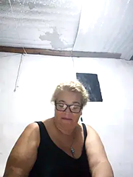 momismilf544 webcam