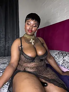 QUEEN_NOBUHLE_FEMDOM_777 Stripchat cam model