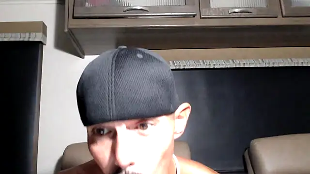 ThickD2C live sex cam