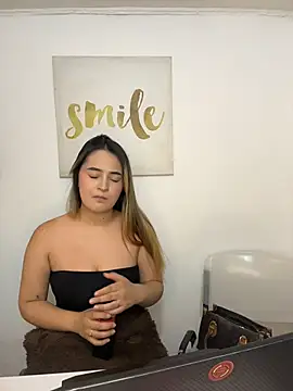 Antonella_Julieta webcam