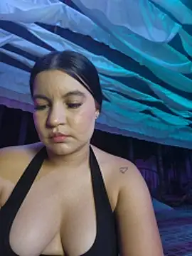 Pretty_Julieta webcam