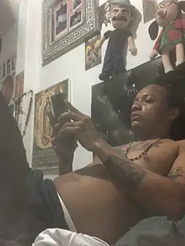 elpeluchenegroxxx3 webcam