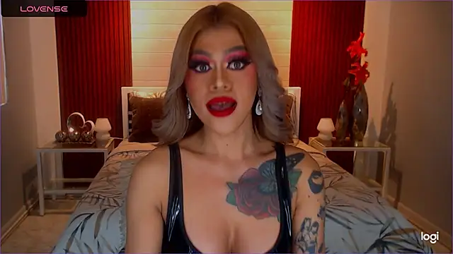 stellastrong30 - StellaStrong30's free webcam - UK Sex Cams