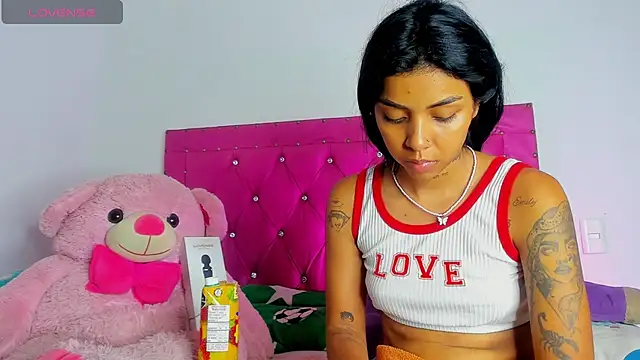 dahiiangomezz - Dahiiangomezz's free webcam - UK Sex Cams