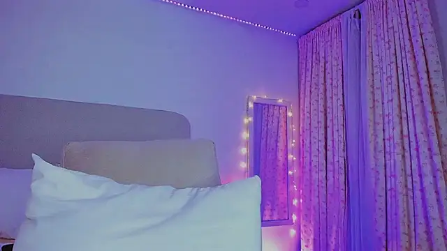 TheGloriousSophie webcam