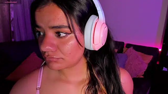 Shophie_thoopson webcam