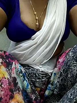 MaaliiiPonuTamil webcam