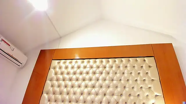 IsabellaaLux_ webcam