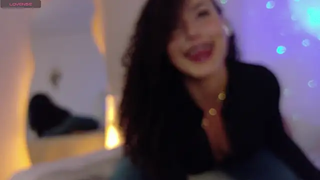 lia_tinez - Lia_Tinez's free webcam - UK Sex Cams