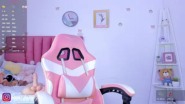 Little_sweety_18 webcam