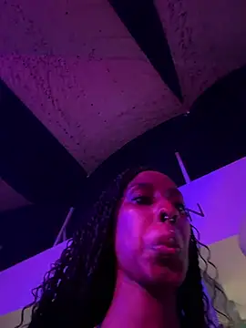 Your_Paris's Live Sex Cam Show