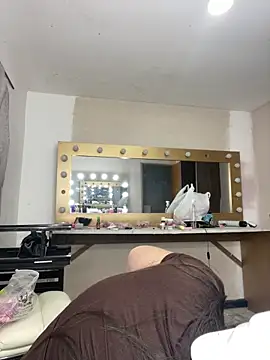 Amber_rosse_outdoors webcam