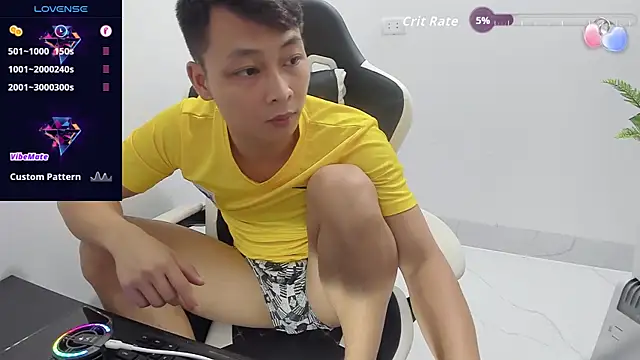 Naughty___asian webcam