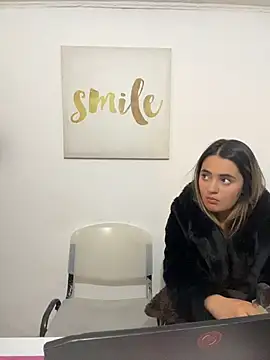 Antonella_Julieta webcam