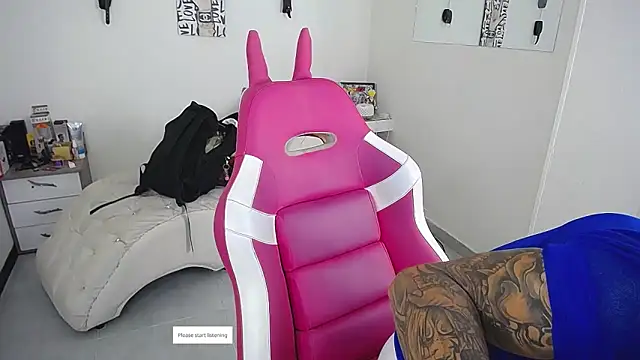 Leonard_Price webcam