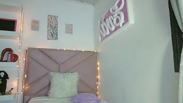 eva_sin18 live sex cam