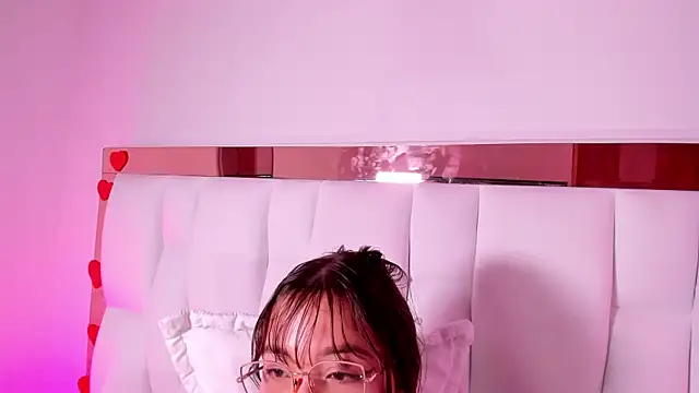 AliciaWhite_nt webcam