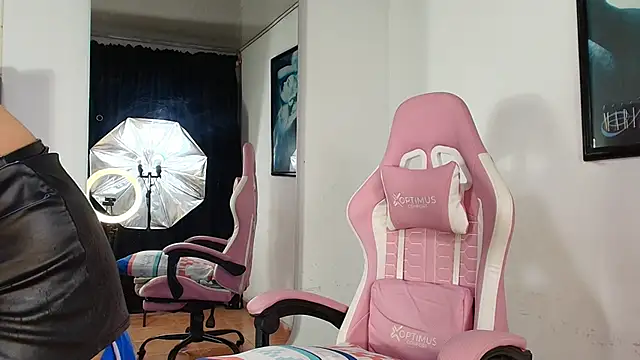 gracewallace_ - GraceWallace_'s free webcam - UK Sex Cams