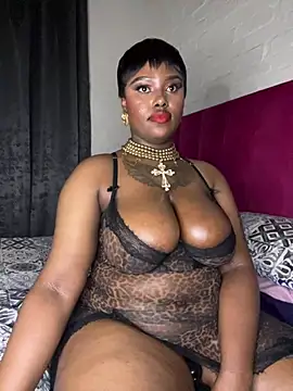 QUEEN_NOBUHLE_FEMDOM_777 webcam