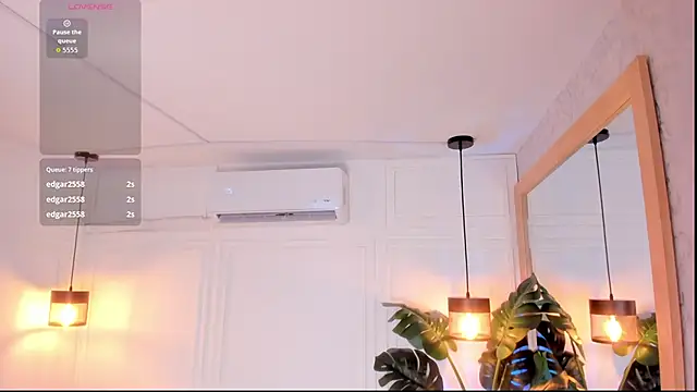 Nicole_Whittee webcam