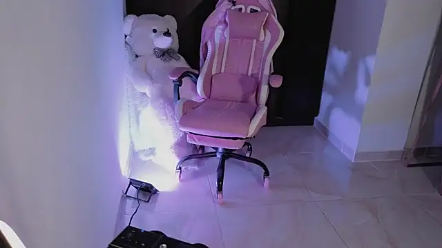 simpson_alice webcam