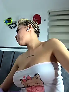 alaia_princess webcam