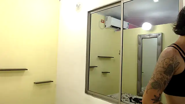 romina_white18 webcam