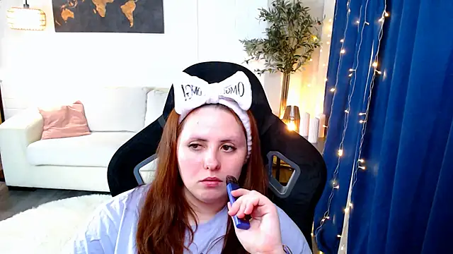 Hennessy_bunny webcam