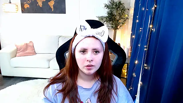 Hennessy_bunny webcam