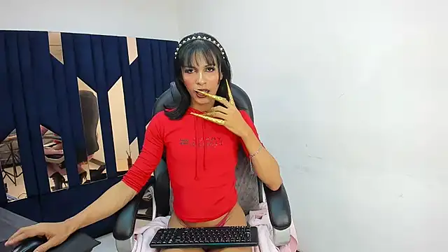 Aisha_hotts777 webcam