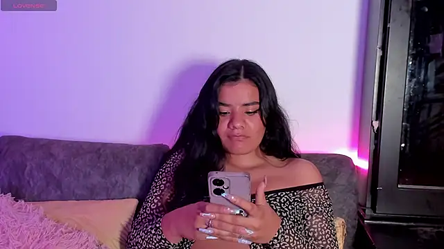 Shophie_thoopson webcam