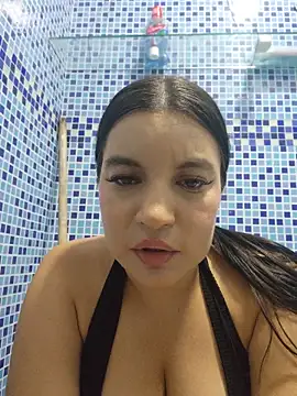 Pretty_Julieta webcam