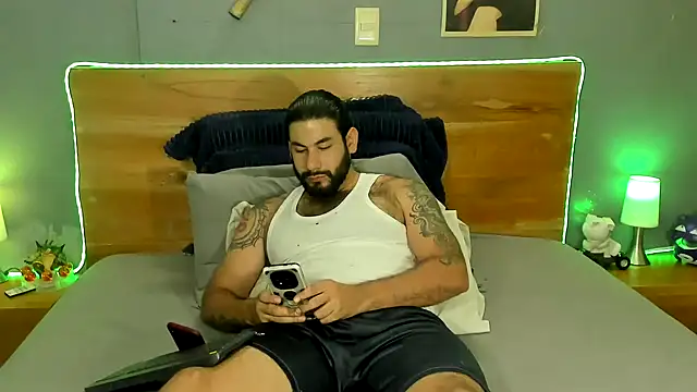 prometeo-grizzly - Prometeo-grizzly's free webcam - UK Sex Cams