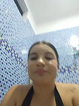 Pretty_Julieta webcam