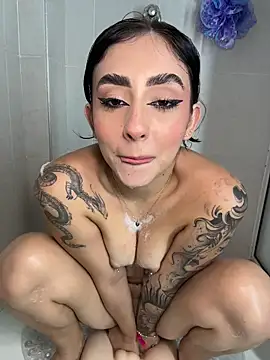 Webcam Model (sharlot24)  is live.Free join now!