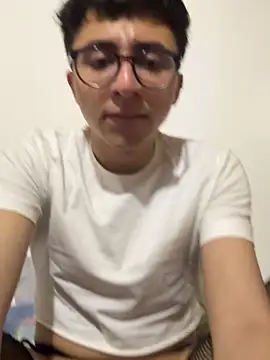 CamiRojas_boy webcam