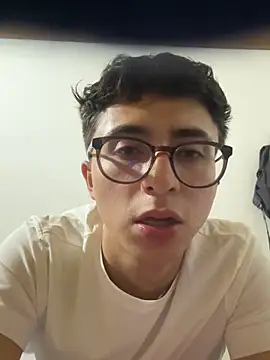 CamiRojas_boy webcam