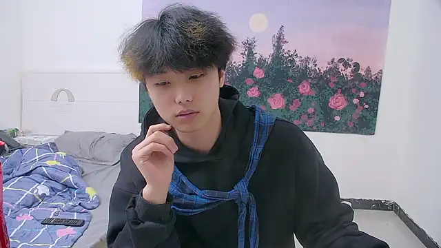 icecream-002's live cam