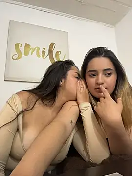 Antonella_Julieta webcam