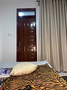 Webcam Model (hot_daily) is live