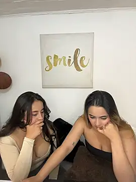 Antonella_Julieta webcam