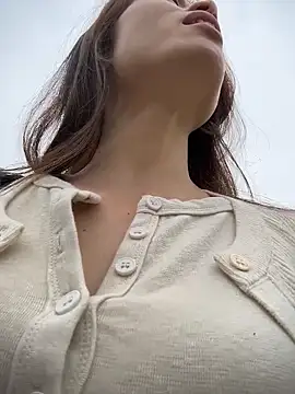 美女Mia-lp在线直播