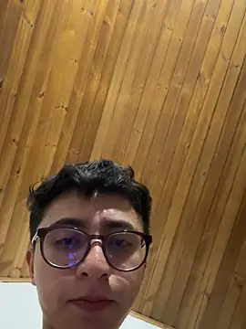 CamiRojas_boy webcam