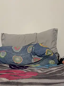 CamiRojas_boy webcam