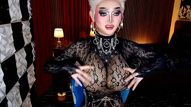 IndestructibleLily webcam