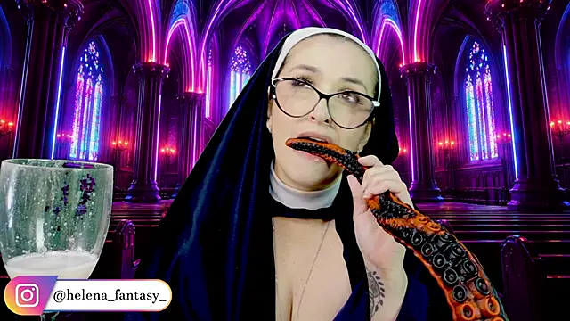 helenas_fantasy webcam