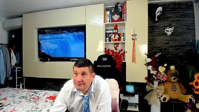 SpartacusDaddy48 webcam