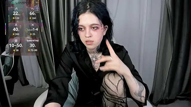 NoelleGothicShadow webcam